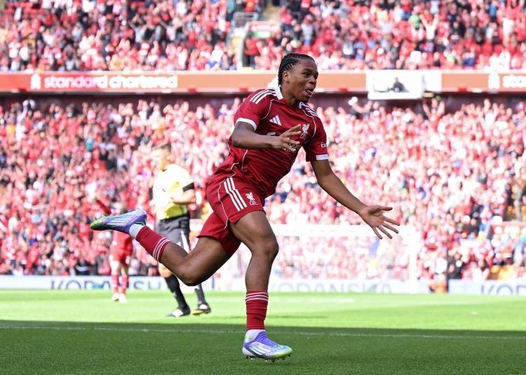 天赋溢出！16岁恩古莫哈季前5场3球&amp;2次一条龙，利物浦从蓝军抢人